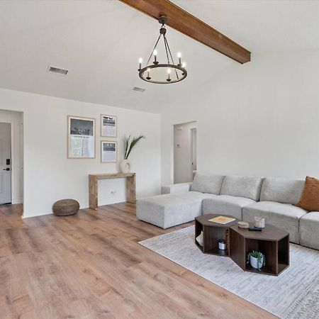 Spacious Home Near Beach, Large Yard, Game Room And Dog Friendly Jacksonville Exterior photo