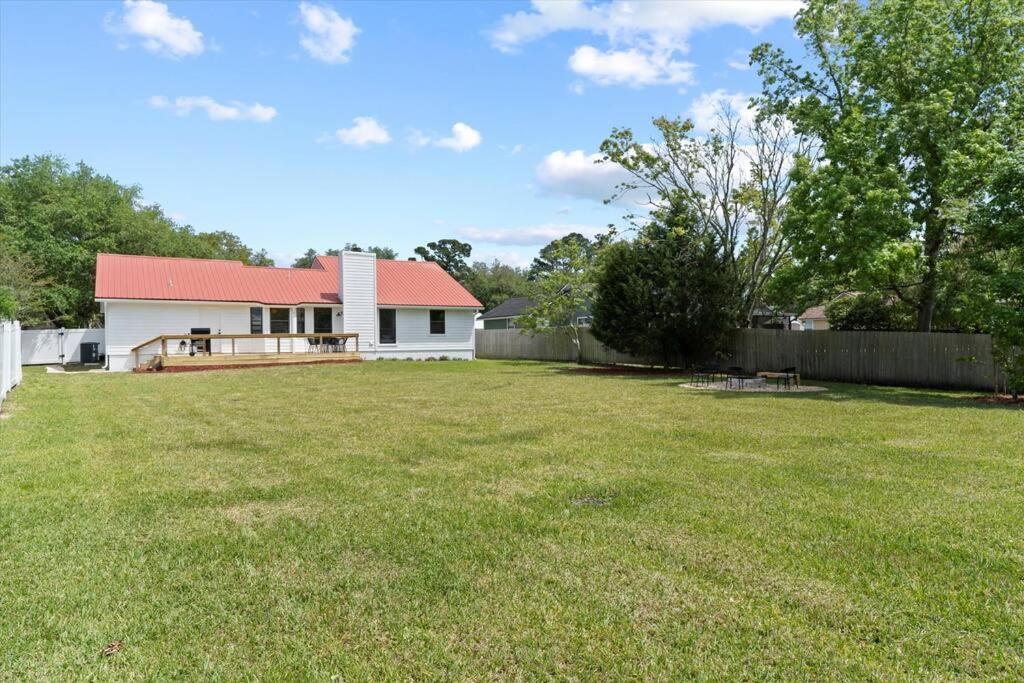 Spacious Home Near Beach, Large Yard, Game Room And Dog Friendly Jacksonville Exterior photo